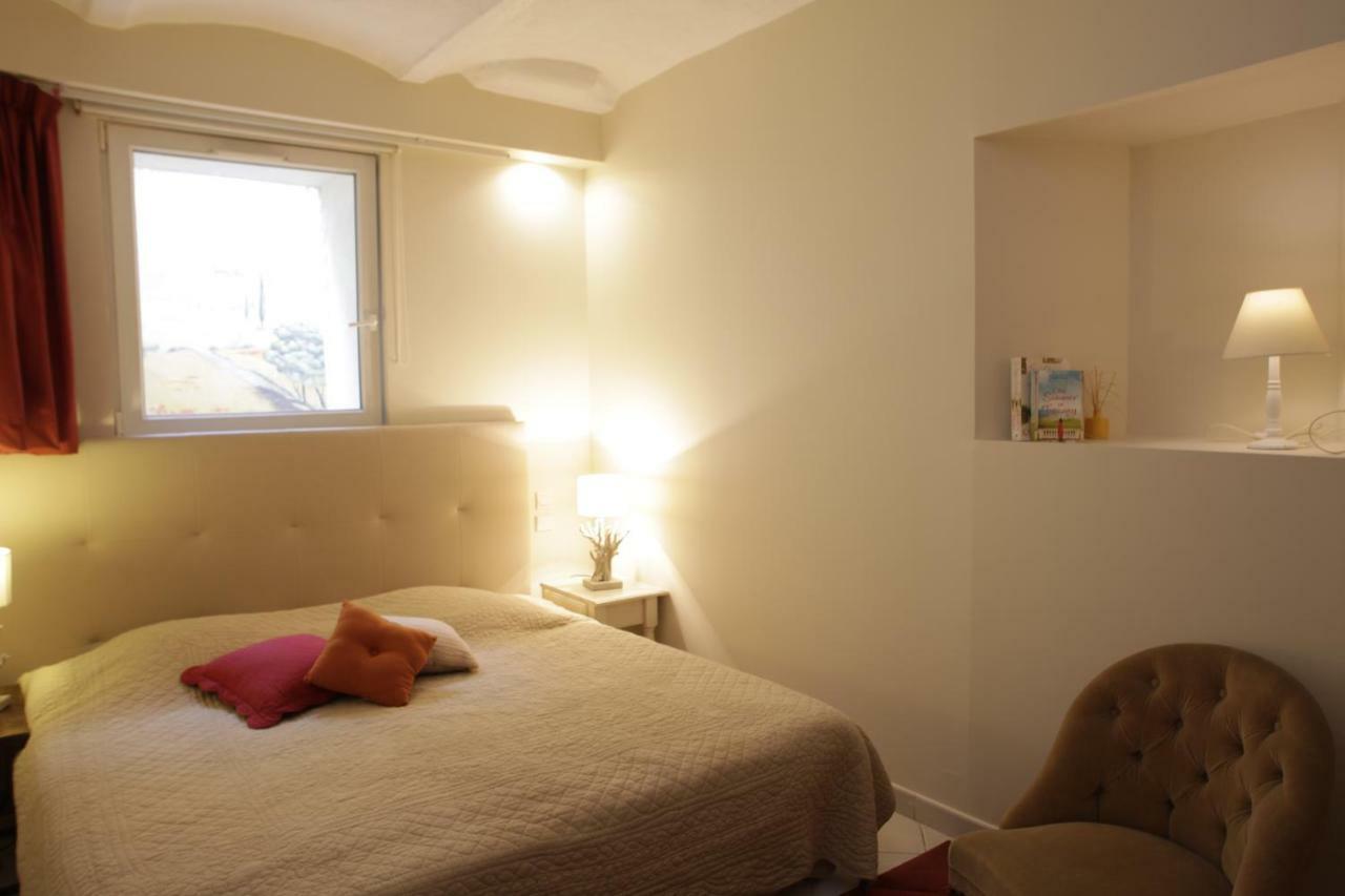 La Campagne St Lazare - Restaurant Chambres D'Hotes Piscine & Spa Forcalquier Εξωτερικό φωτογραφία